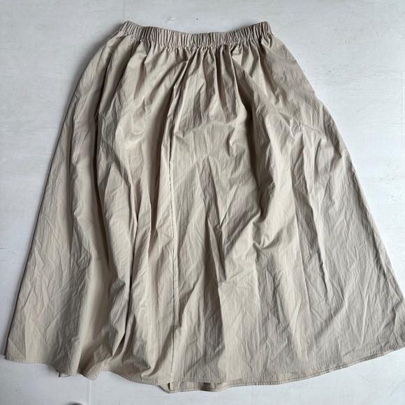 Zara Voluminous Midi Skirt - Picture 3 of 10